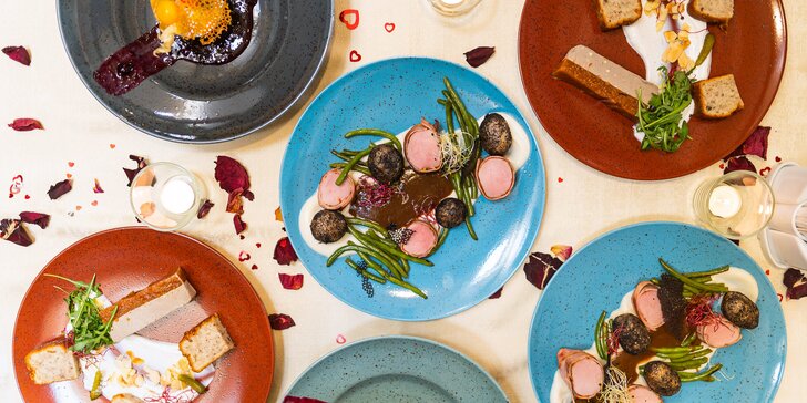 Valentýnská hostina u vás doma: paštika, panenka a cheesecake i návod na food styling