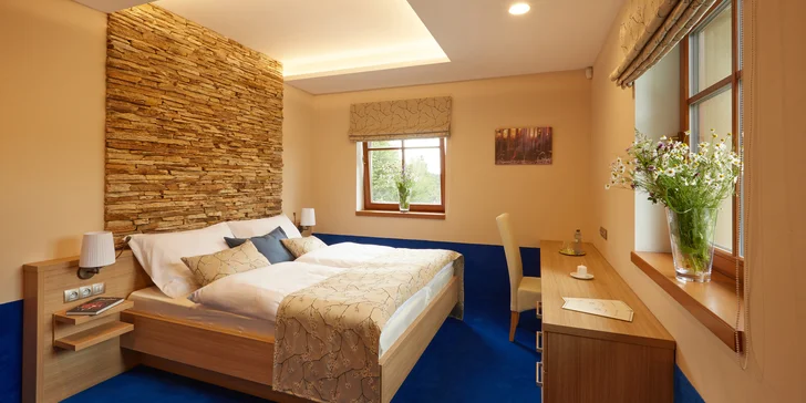 Celkem je tu 20 pokojů. Připraví pro vás dvoulůžkový pokoj nebo apartmá. 