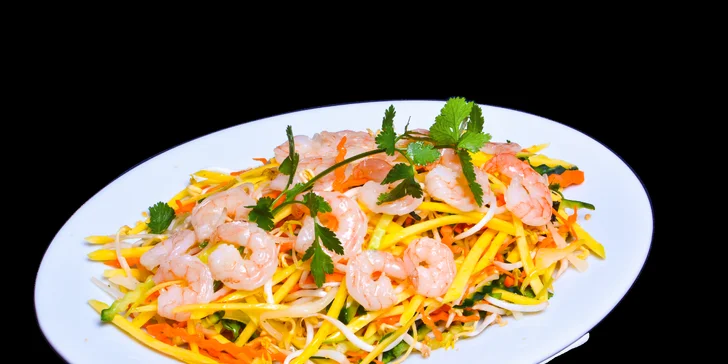 Menu se 40 ks sushi, polévkami a salátem podle výběru pro 2 osoby
