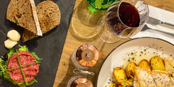 Bistro s českou i mezinárodní kuchyní: voucher na konzumaci nebo catering