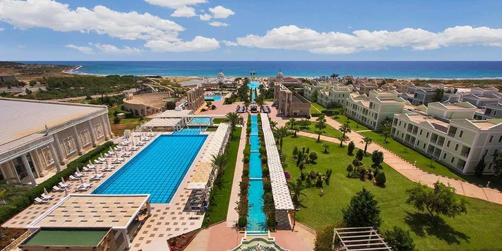 Dovolená na Kypru vč. letenky: 5* resort na pláži, s aquaparkem a ultra all inclusive