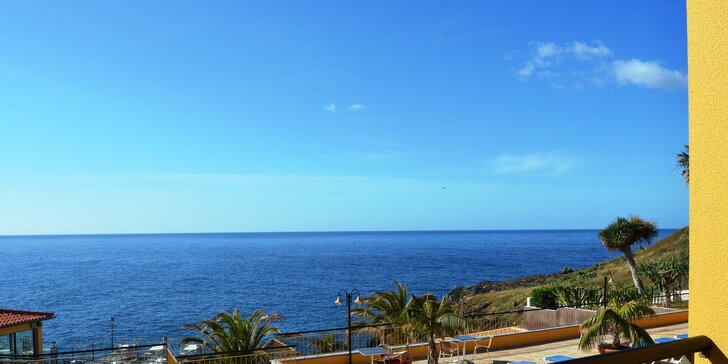 Madeira, ostrov věčného jara: letenka, 4* hotel s bazény, pláží a česky hovořícím delegátem