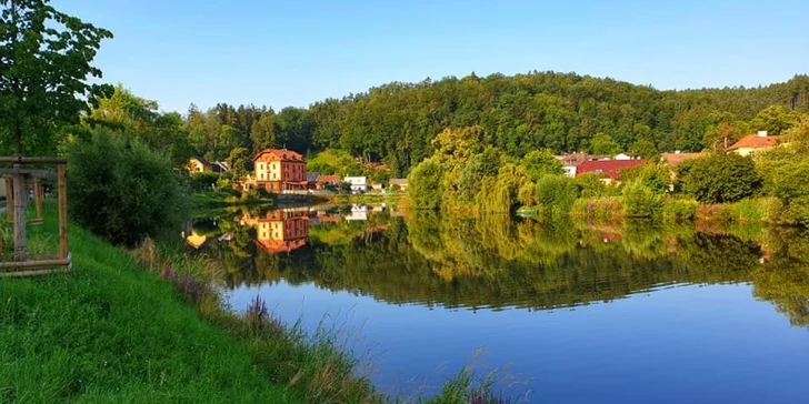 Pobyt v historické lázeňské budově v Táboře s polopenzí a konopnou koupelí