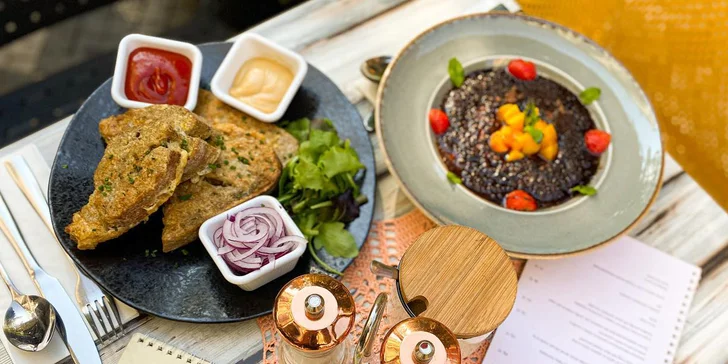 Bistro s českou i mezinárodní kuchyní: voucher na konzumaci nebo catering