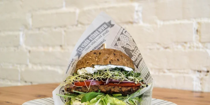 Hovězí či veganský burger dle výběru z 6 druhů, limonáda i opečené brambory pro 1-2 osoby