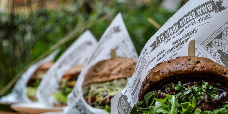 Burger podle výběru z 9 druhů a opečené brambory pro 1 nebo 2 osoby