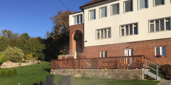 Pohoda u Babiččina údolí: dovolená plná výletů v rodinném studiu s kuchyňkou
