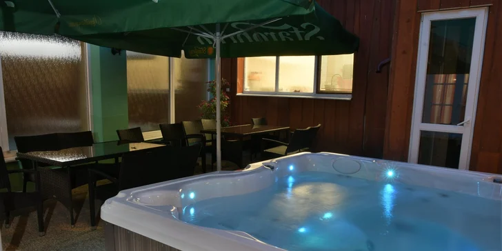 Jižní Morava plná výletů a relaxace: penzion s polopenzí a privátní vířivkou