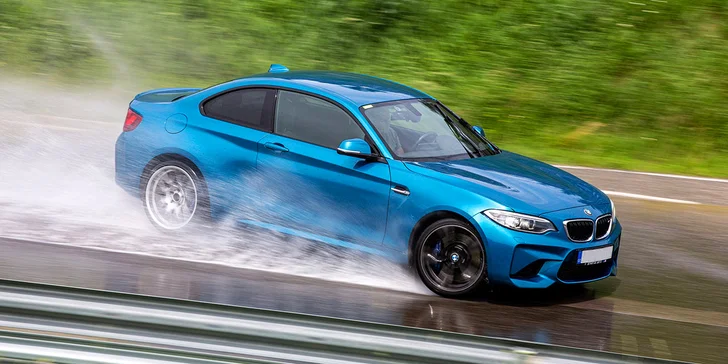 1–8 kol na závodním okruhu v Mostě či Sosnové jako řidič či spolujezdec BMW či Toyoty