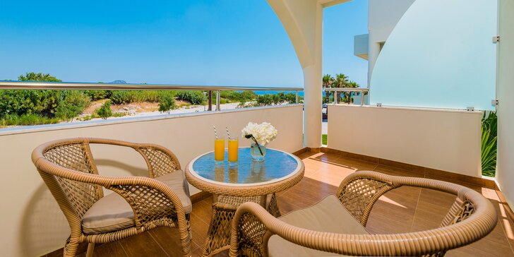 Luxusní 5* dovolená na Rhodosu vč. letenky: elegantní hotel u pláže, s bazénem a polopenzí