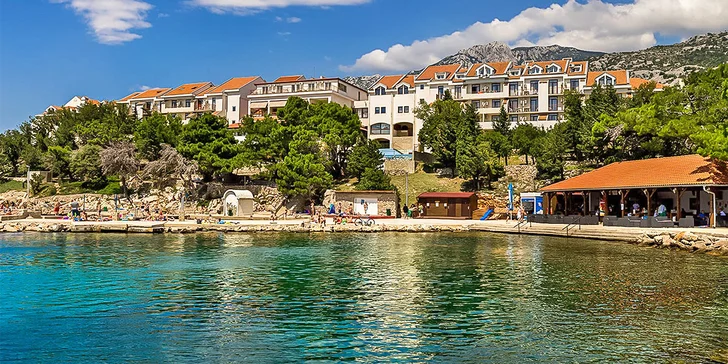 Chorvatsko all inclusive: jídlo i pití a spousta vyžití po celý den, hotel 50 metrů od pláže