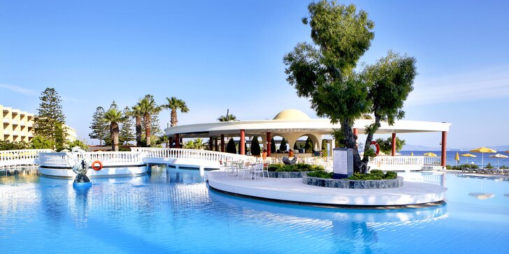 All inclusive dovolená na Rhodosu: letenka, 4* hotel s bazény a skluzavkami, pláž