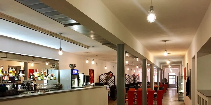 Za zážitky i odpočinkem do města mandloní se stravou i degustačním balíčkem