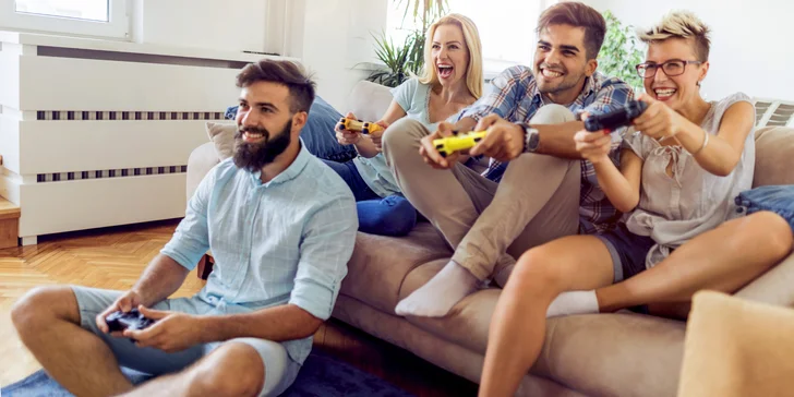 Pronájem konzole PS4 nebo XBox 360 i s pohybovým senzorem Kinect na den až týden