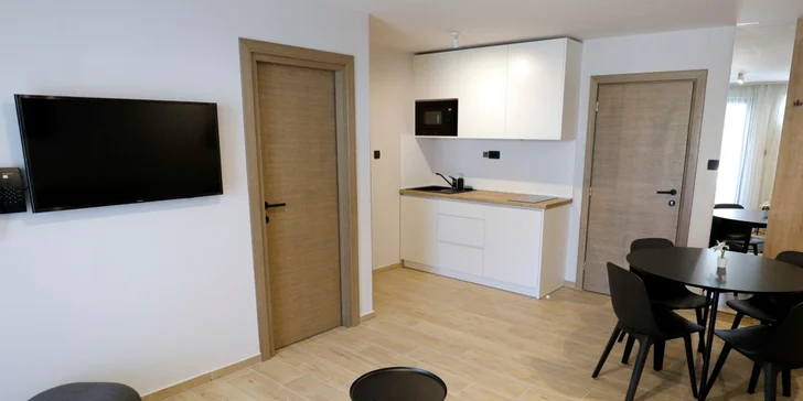 Až 15 dní u moře na Makarské riviéře: moderní apartmány či studia a snídaně