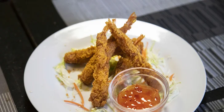 Sushi menu: 24 až 54 rolek a k tomu salát, polévka, závitky i tempura