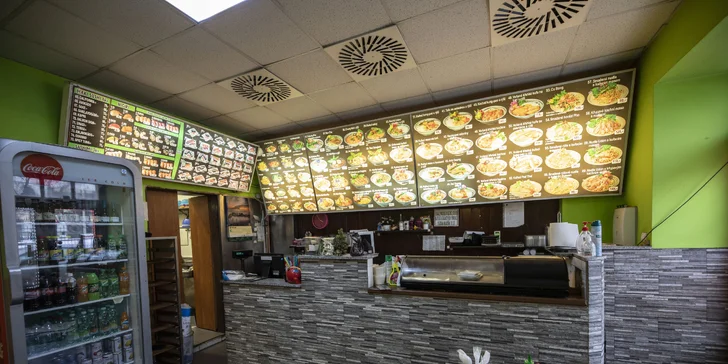 Sushi menu: 24 až 54 rolek a k tomu salát, polévka, závitky i tempura