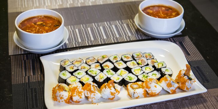 Asijská hostina: 48 kousků sushi s rybami i vege a 2 polévka tom yum kung
