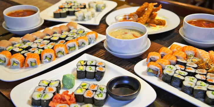 Sushi menu: 24 až 54 rolek a k tomu salát, polévka, závitky i tempura