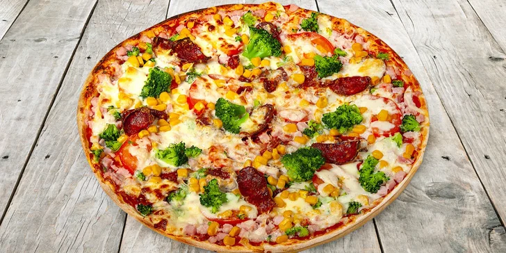 Pizza či dvě na odnos s sebou z centra Uherského Hradiště: ⌀ 32 cm, 20 různých druhů