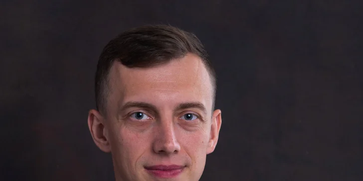 Firemní či rodinné portréty: až 10 fotografií, 90 minut ve studiu nebo venku