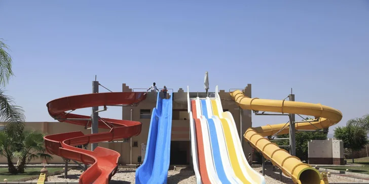 Pokud něco definuje Sea Beach Resort, je to všudypřítomný vodní živel.