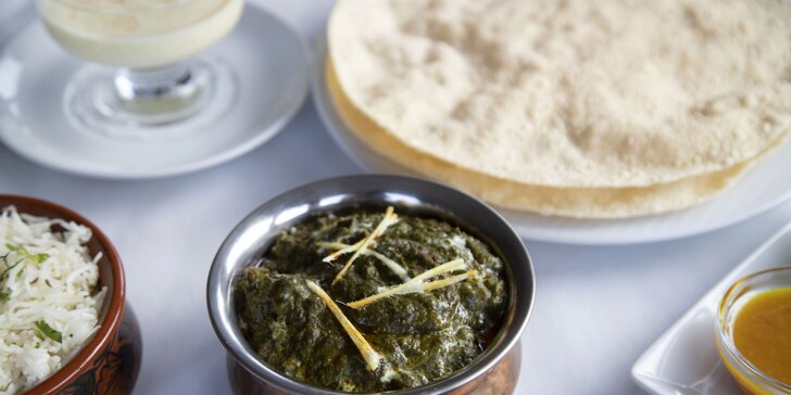 Pochutnejte si na indické kuchyni: degustační menu s kuřecím i jehněčím pro dva