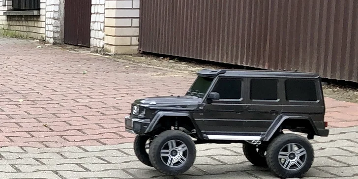Zapůjčení RC modelu Mercedes G500 v měřítku 1:10 na 24 hodin, víkend i celý týden