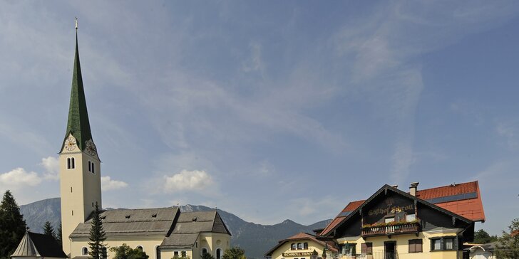 Dovolená v Tyrolsku: 3* horský hotel s polopenzí a 2500 km značených stezek