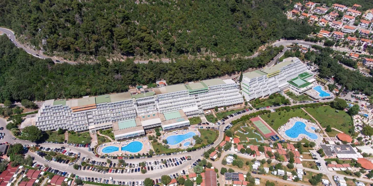 Chorvatský Rabac: dovolená v mobilním domku pro 5 osob, 50 m na pláž a bazény