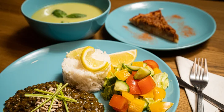 Zdravé a chutné: menu pro 1 nebo 2 osoby ve veganské, bezlepkové a raw restauraci v centru Brna
