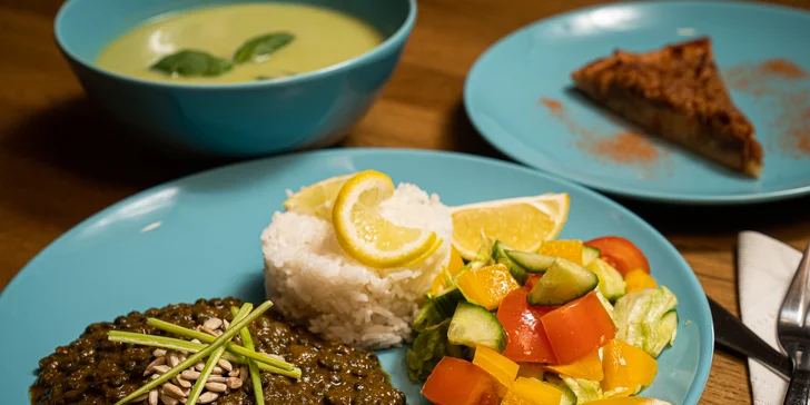Zdravé a chutné: menu pro 1 nebo 2 osoby ve veganské, bezlepkové a raw restauraci v centru Brna