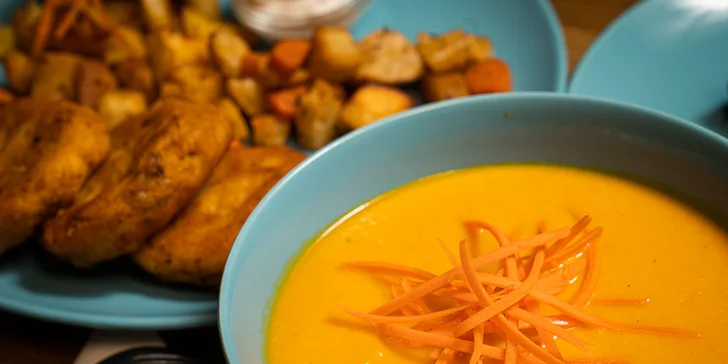 Zdravé a chutné: menu pro 1 nebo 2 osoby ve veganské, bezlepkové a raw restauraci v centru Brna