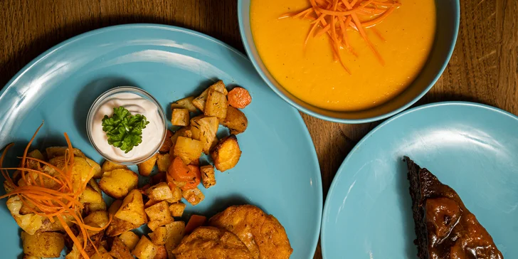 Zdravé a chutné: menu pro 1 nebo 2 osoby ve veganské, bezlepkové a raw restauraci v centru Brna