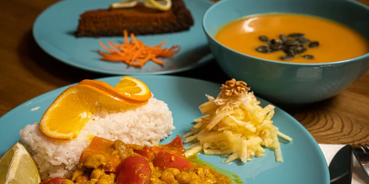 Zdravé a chutné: menu pro 1 nebo 2 osoby ve veganské, bezlepkové a raw restauraci v centru Brna