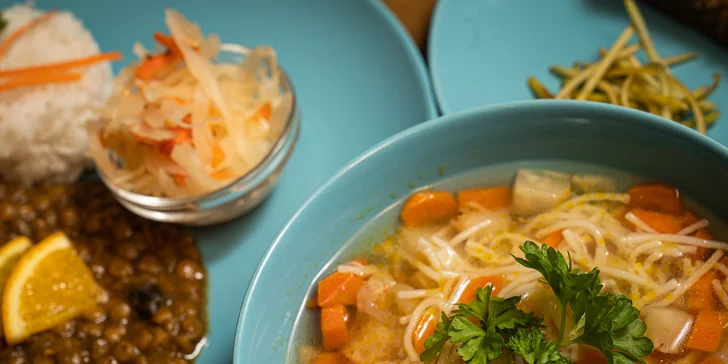 Zdravé a chutné: menu pro 1 nebo 2 osoby ve veganské, bezlepkové a raw restauraci v centru Brna