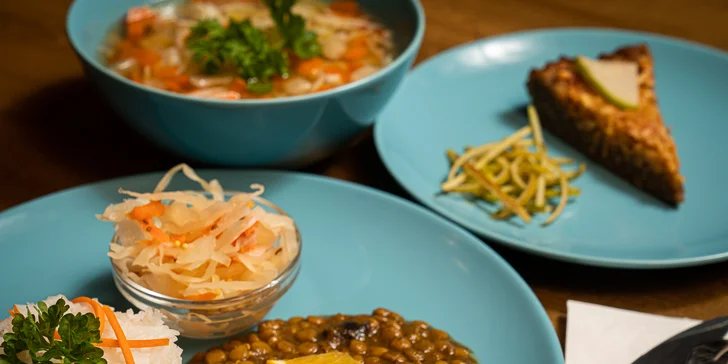 Zdravé a chutné: menu pro 1 nebo 2 osoby ve veganské, bezlepkové a raw restauraci v centru Brna