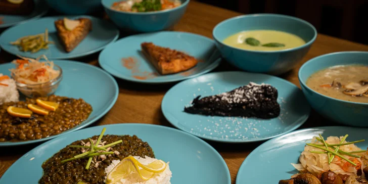 Zdravé a chutné: menu pro 1 nebo 2 osoby ve veganské, bezlepkové a raw restauraci v centru Brna