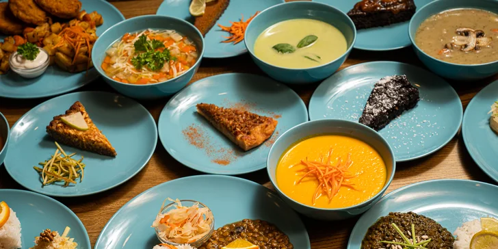 Zdravé a chutné: menu pro 1 nebo 2 osoby ve veganské, bezlepkové a raw restauraci v centru Brna