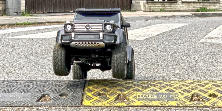 Zapůjčení RC modelu Mercedes G500 v měřítku 1:10 na 24 hodin, víkend i celý týden