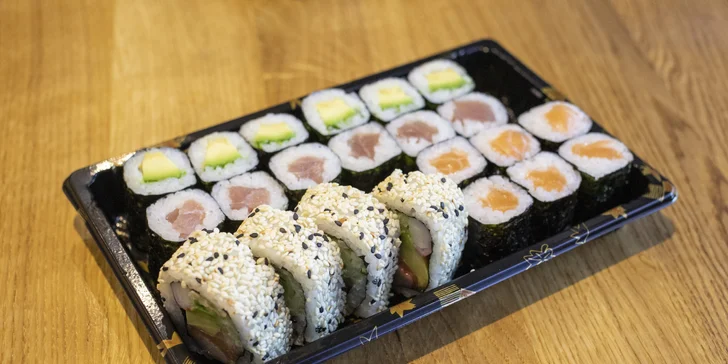 Sety 14–68 kousků sushi s rybami i zeleninou a k nim minizávitky