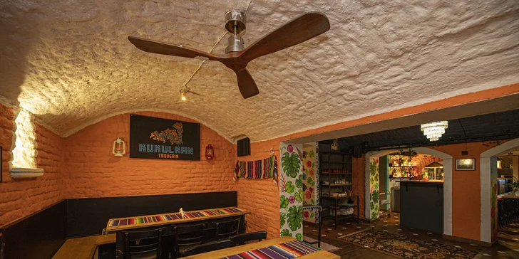 Nachos dle výběru z mexické restaurace pro 2–3 osoby: cochinita, pastor i vegetariánské
