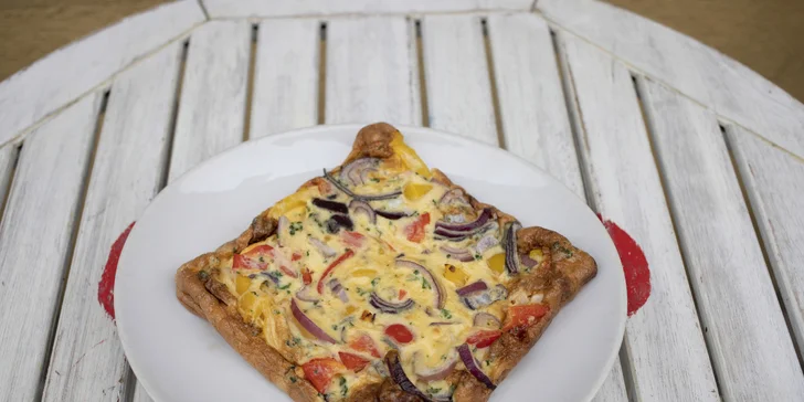 Italská Frittata podle výběru z 8 druhů a tiramisu pro 1 i 2 osoby