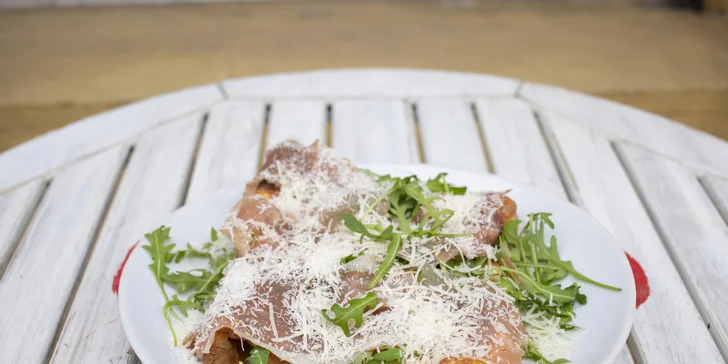 Italská Frittata podle výběru z 8 druhů a tiramisu pro 1 i 2 osoby