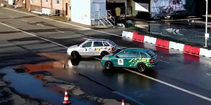 Týmový zážitek Plastic Drift včetně pohonných hmot a profi instruktora