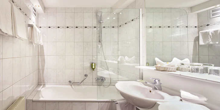 Pobyt se stravou a neomezeným wellness v srdci rakouských Alp: útulný hotel s překrásnými výhledy na hory