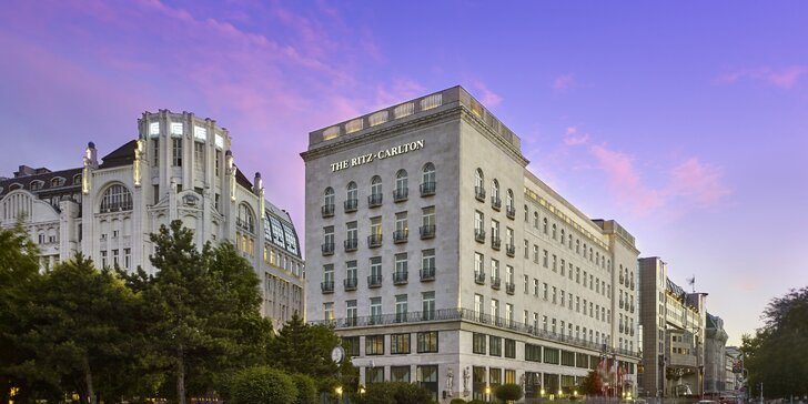 Luxusní pobyt v Budapešti: 5* hotel The Ritz-Carlton v centru města se snídaní nebo polopenzí