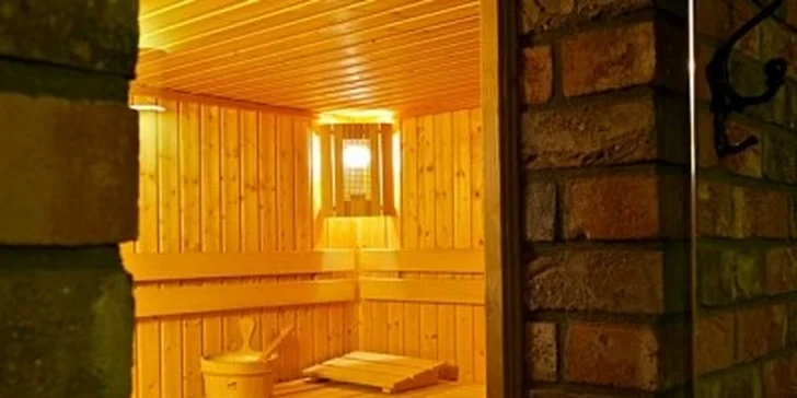 1599 Kč za relaxační procedury v ceně 3490 Kč PRO DVA ve vinných lázních! Vířivá vinná koupel, masáže, láhev vína, občerstvení i dárek z Manufaktury.