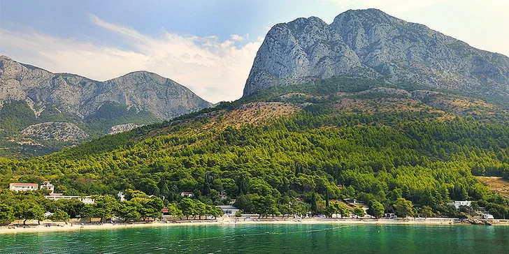 Až 8 dní v resortu na Makarské riviéře: vybavené pokoje u moře a polopenze