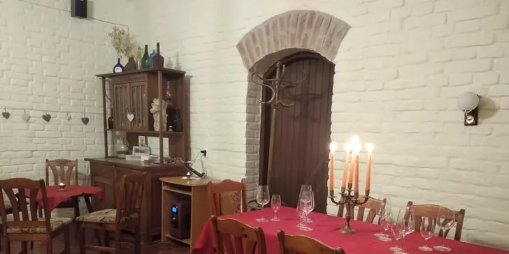 Vinařský pobyt na jižní Moravě: neomezená konzumace vína i vstup do sauny